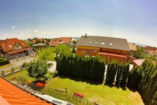 Hostal Balaton White House