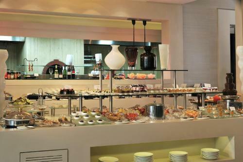 Hotel Lemon Tree Premier, Leisure Valley 2, Gurugram