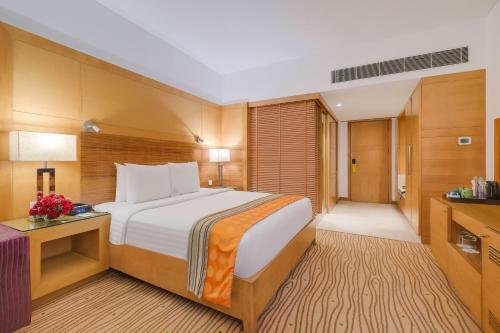 Hotel Courtyard By Marriott Gurugram Downtown