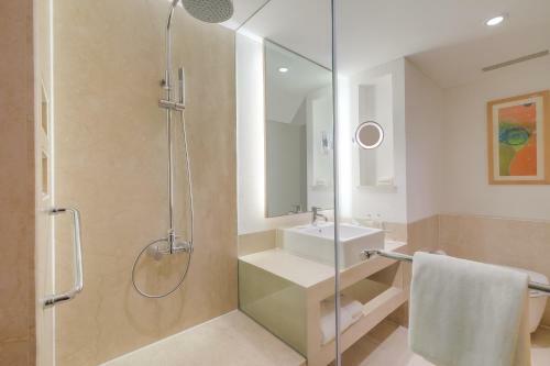 Hotel Courtyard By Marriott Gurugram Downtown