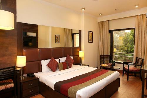 Hostal Ahuja Residency - Jcm 77, Dlf Phase -2