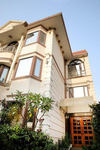 Hostal Ahuja Residency - Jcm 77, Dlf Phase -2