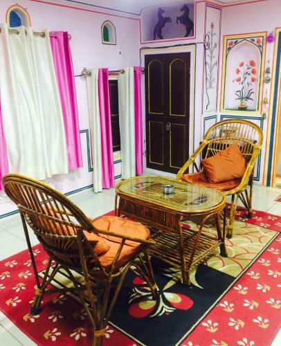 Bed & Breakfast Khandaka Mahal - A Heritage Hotel