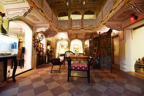 Bed & Breakfast Khandaka Mahal - A Heritage Hotel