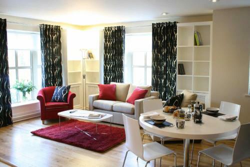 Hostal Brennan Court Guest Accommodation
