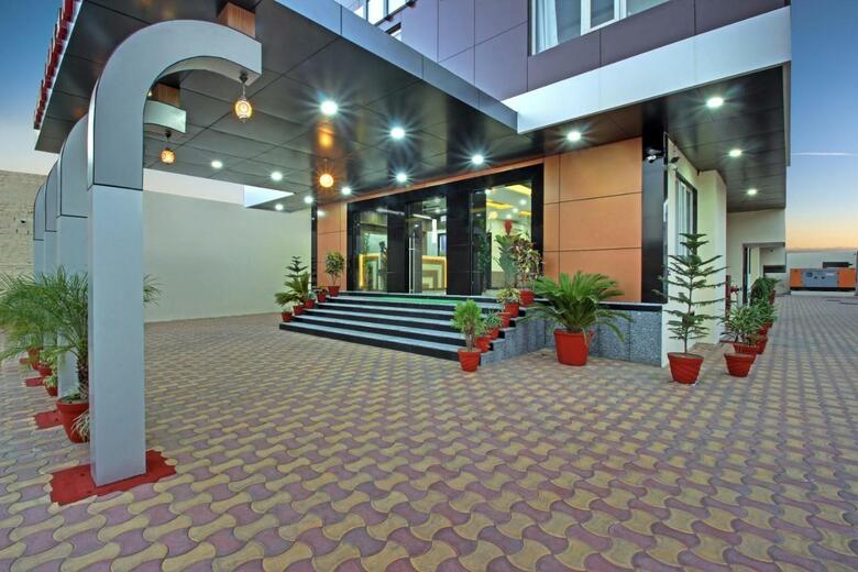 Hotel Trulyy Rudransh Inn
