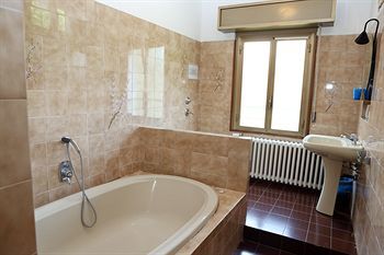 B&B Hotel Bicocca In Via Cipriani