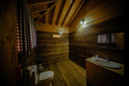 Hotel Bamboo Creek Resort