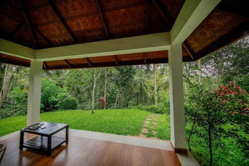 Hotel Bamboo Creek Resort