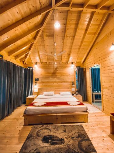 Hotel Bamboo Creek Resort