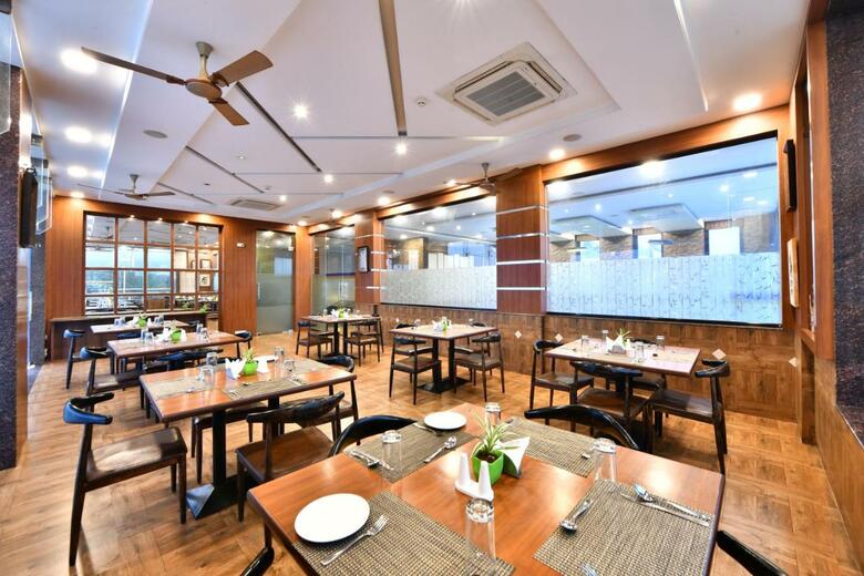 Hotel Vits Sagar Plaza, Pune Chakan