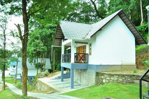 Hotel Woodrose Resort