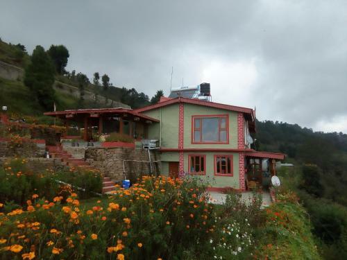 Panchachuli House