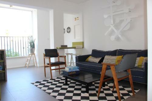 Designer's Apartments Near The Beach