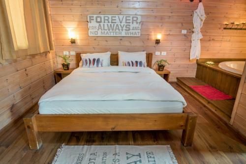 Lodge Pine Tree Cabin