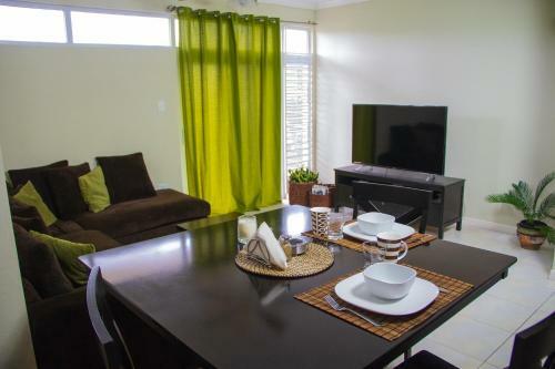 Two Bedroom Apartment In Kingston