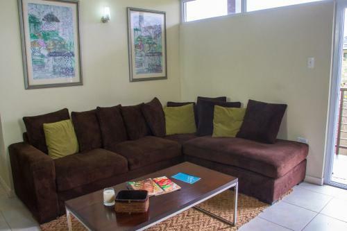 Two Bedroom Apartment In Kingston