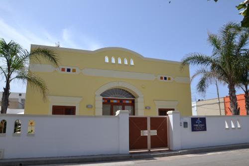 Hostal Affittacamere Torre Lapillo