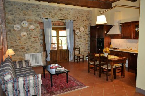 Agroturismo Tenuta Poggetti E Santa Laura