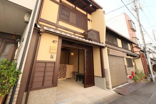 Resi Stay Anekoji