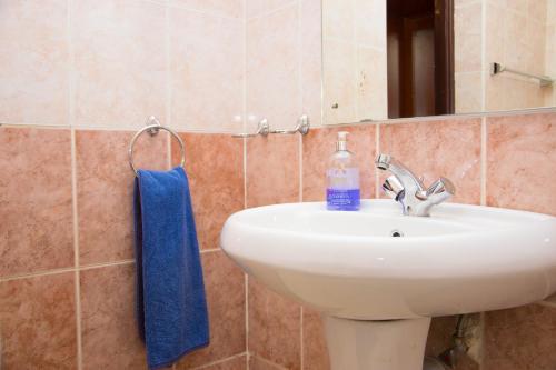 Beautiful Ensuite Room In An Elegant Home....