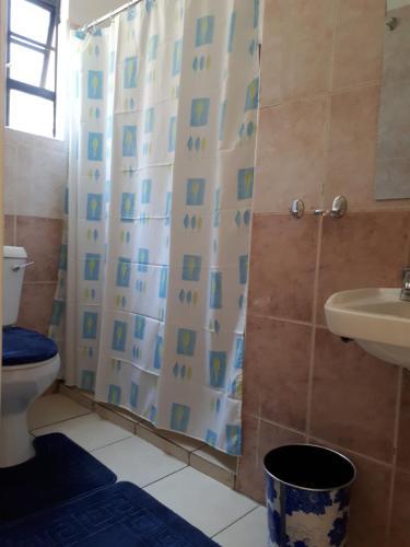 Beautiful Ensuite Room In An Elegant Home....