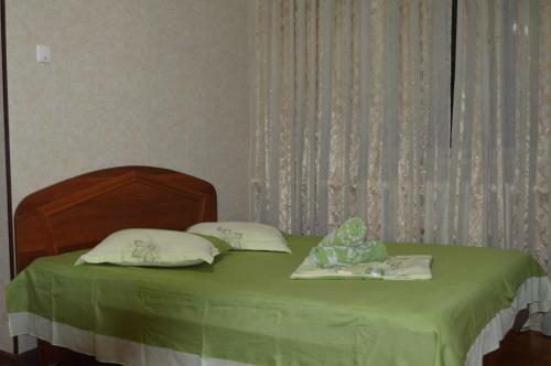 Hostal Lotos Guest House