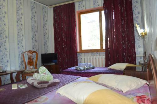 Hostal Lotos Guest House