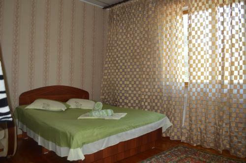 Hostal Lotos Guest House