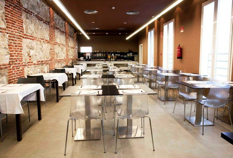 Hotel Petit Palace Santa Barbara