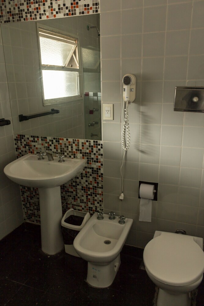 Hostal Florida Suites