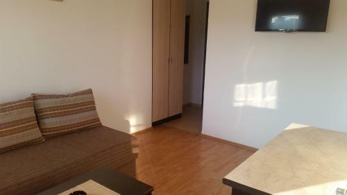 House Kostoski