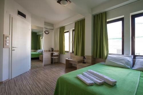 Theatre Apartments