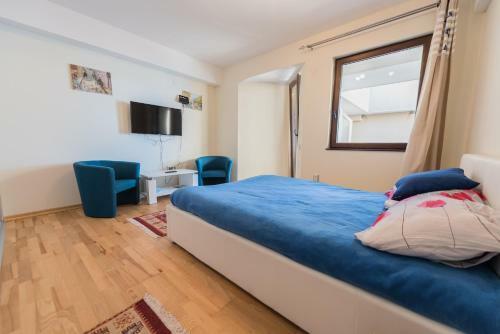 Golden Pearl Apartments