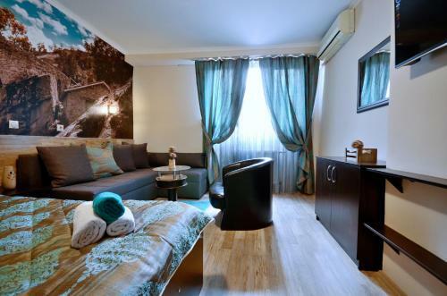 Hotel Shirok Sokak