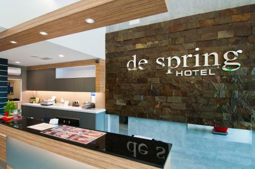 De Spring Hotel
