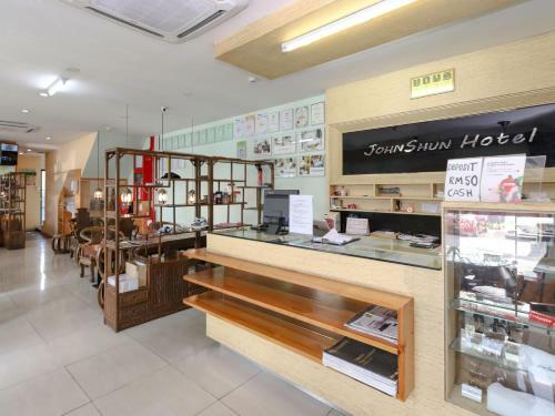Johnshun Hotel