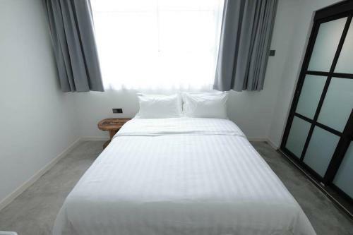White Loft Hotel