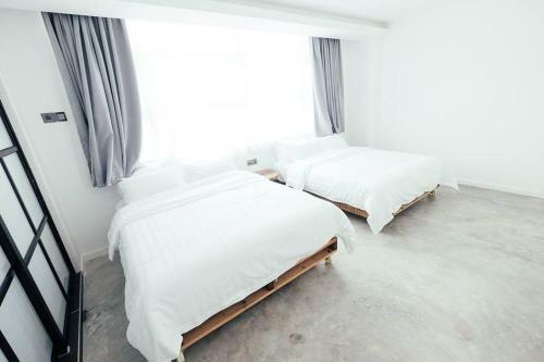 White Loft Hotel