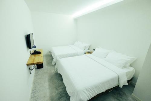White Loft Hotel