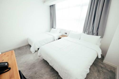 White Loft Hotel