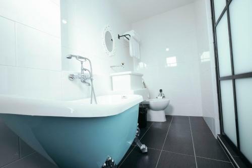 White Loft Hotel
