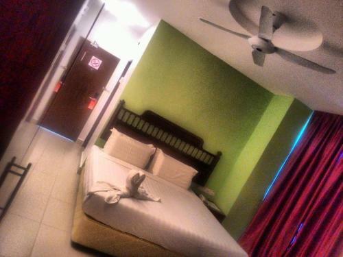 Mny Hotel & Resort