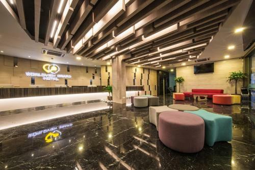 Worldview Grand Hotel