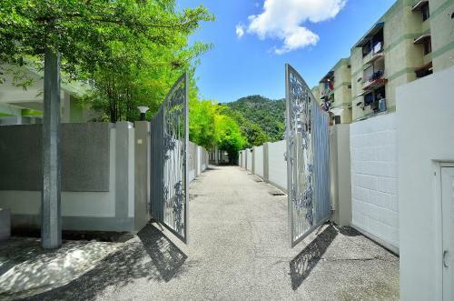 Iris Luxury Service Villa