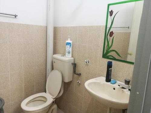 Homestay Husna Ipoh Station 18