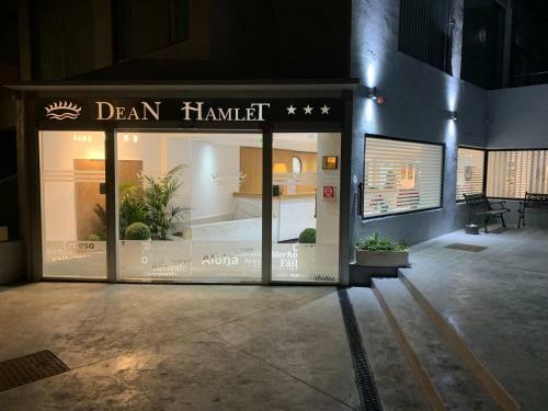 Aparthotel Dean Hamlet Hotel