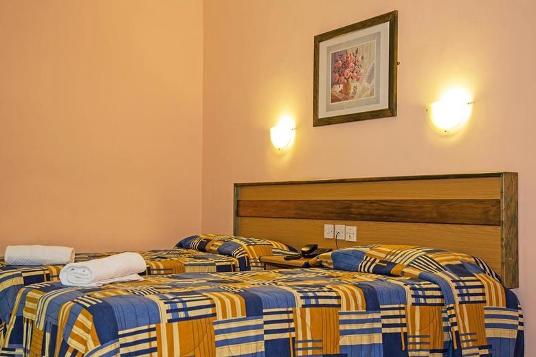 Aparthotel The San Anton Hotel