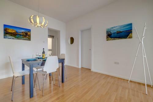Apartment With Stunning Seaviews