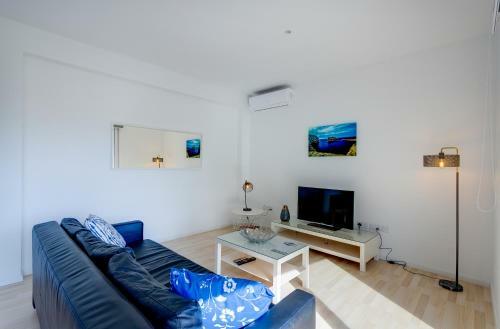 Apartment With Stunning Seaviews